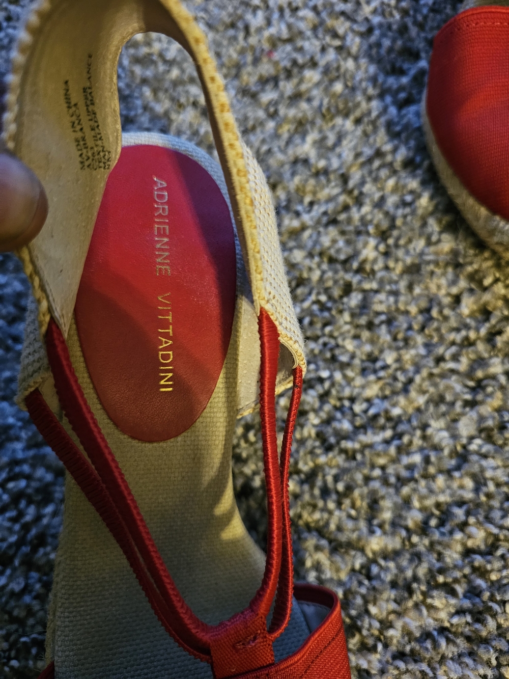 Adrienne Vittadini NWOB Women’s Red Strappy Wedge Sandals Size 8.5 - Picture 7 of 7